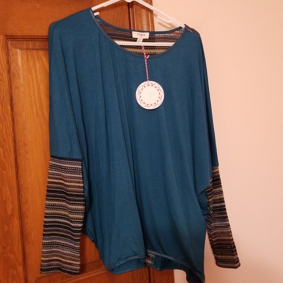 Umgee Tops - New Medium Umgee long sleeve tunic in teal